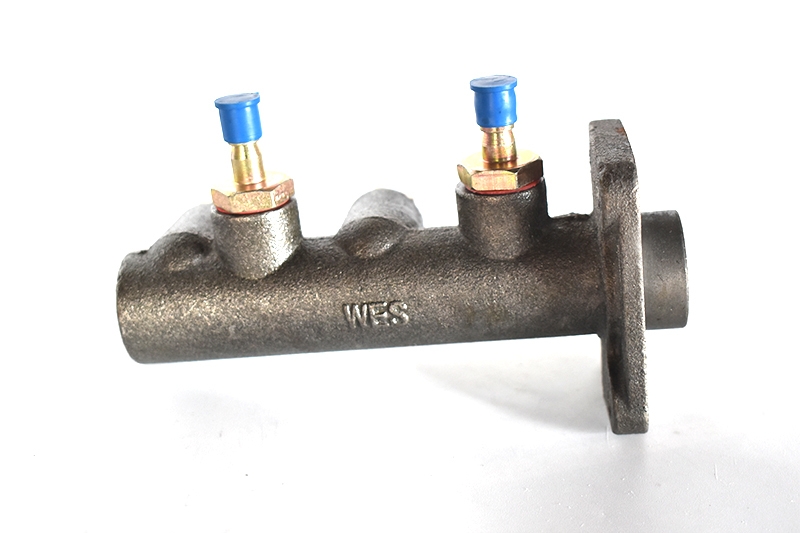 BJ1041 brake master cylinder (reverse)